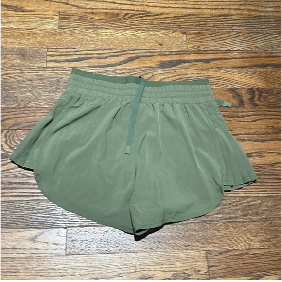 Green Shorts - Picture 6 of 7